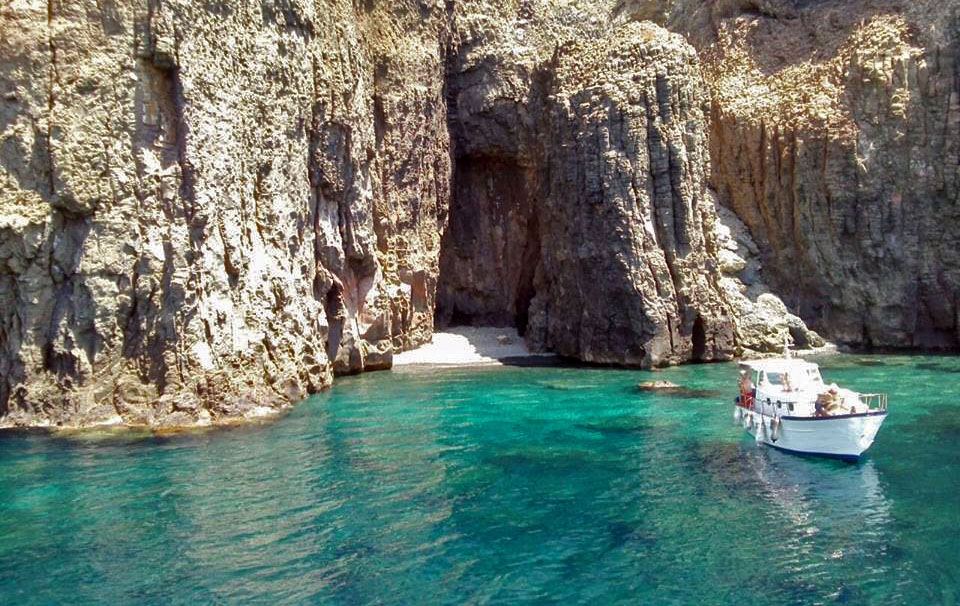 giro-isola-in-barca-pantelleria